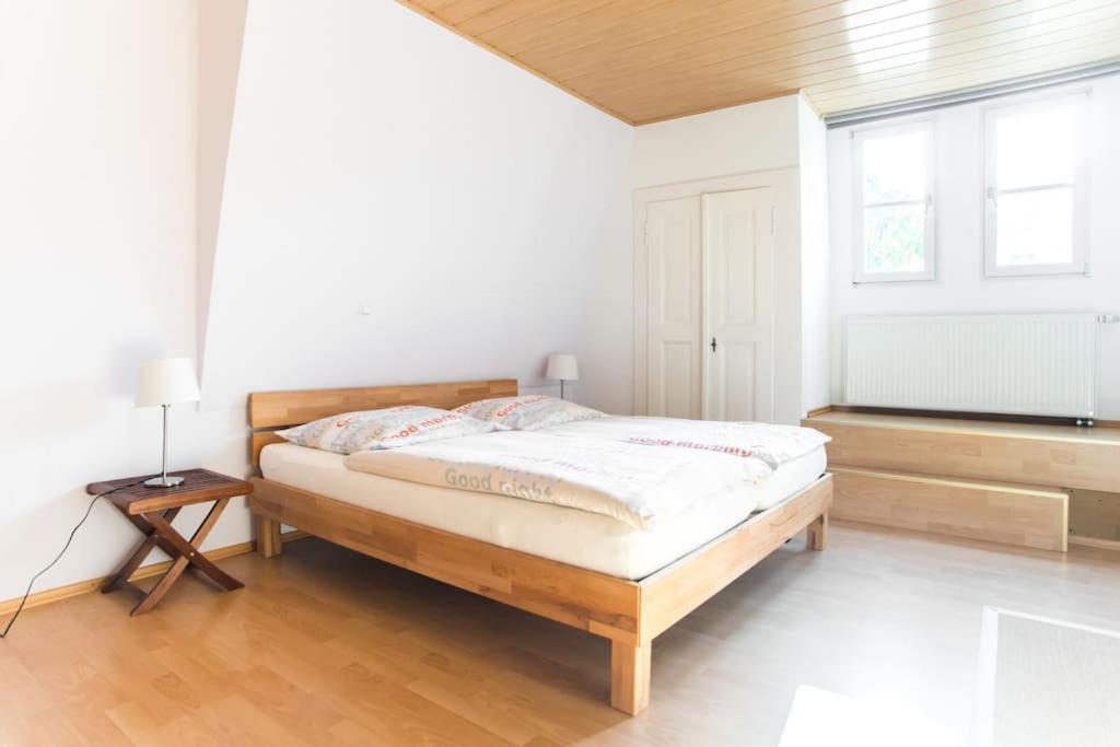 Guesthouse Altes Rathaus Rüdesheim nad Renem Zewnętrze zdjęcie